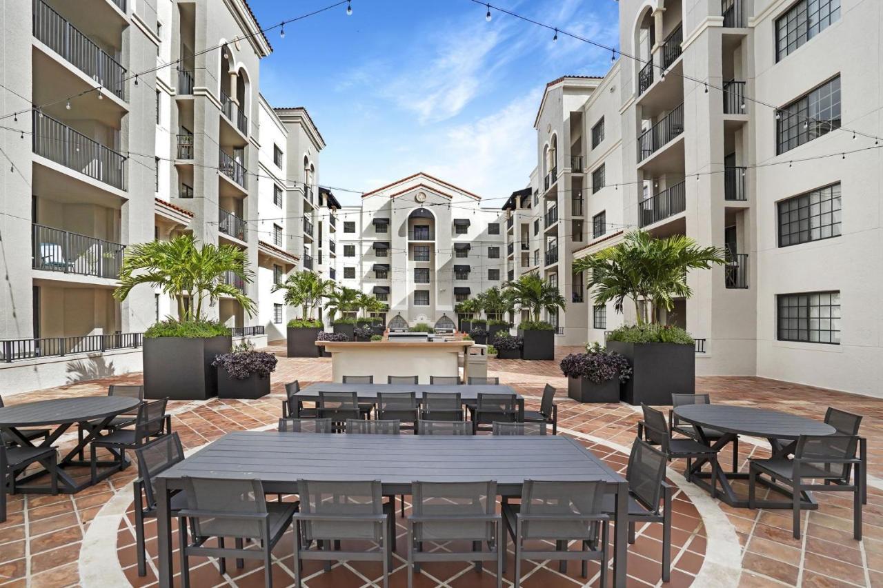 Dharma Home Suites Coral Gables At Gables Grand Plaza Miami Dış mekan fotoğraf