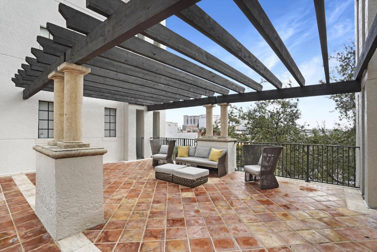 Dharma Home Suites Coral Gables At Gables Grand Plaza Miami Dış mekan fotoğraf