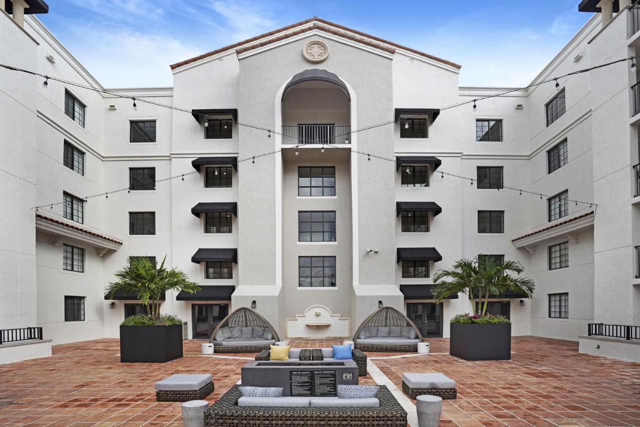 Dharma Home Suites Coral Gables At Gables Grand Plaza Miami Dış mekan fotoğraf