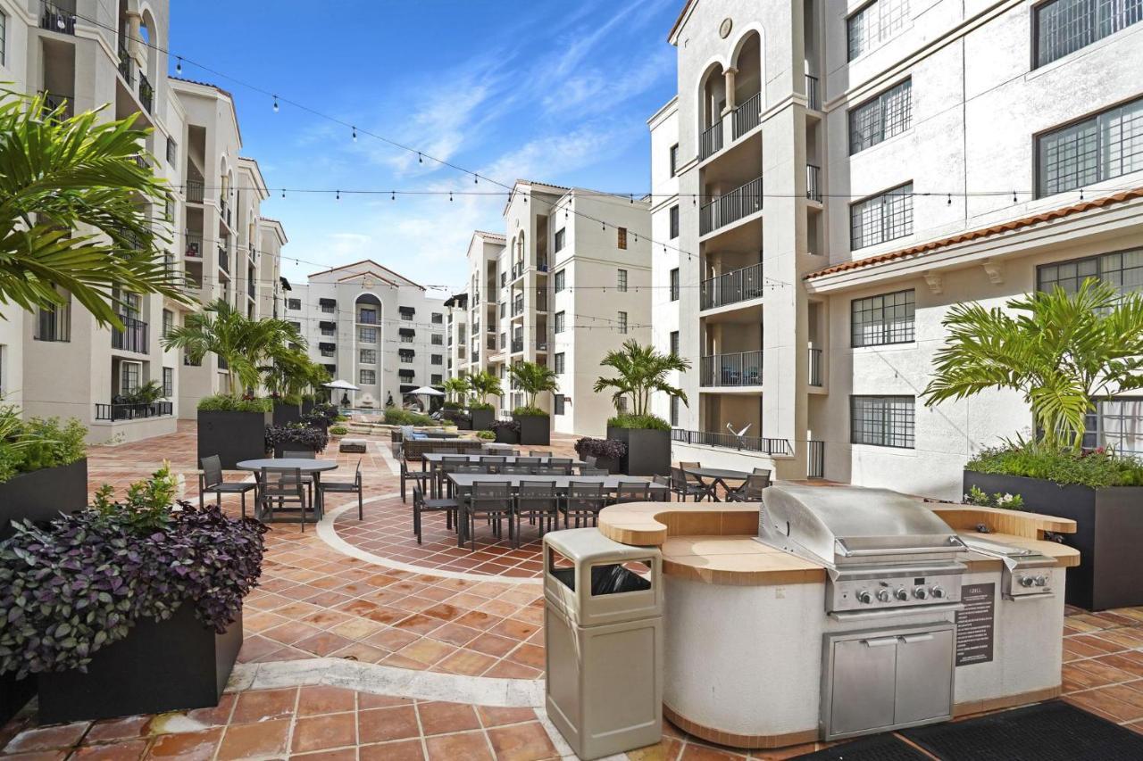 Dharma Home Suites Coral Gables At Gables Grand Plaza Miami Dış mekan fotoğraf