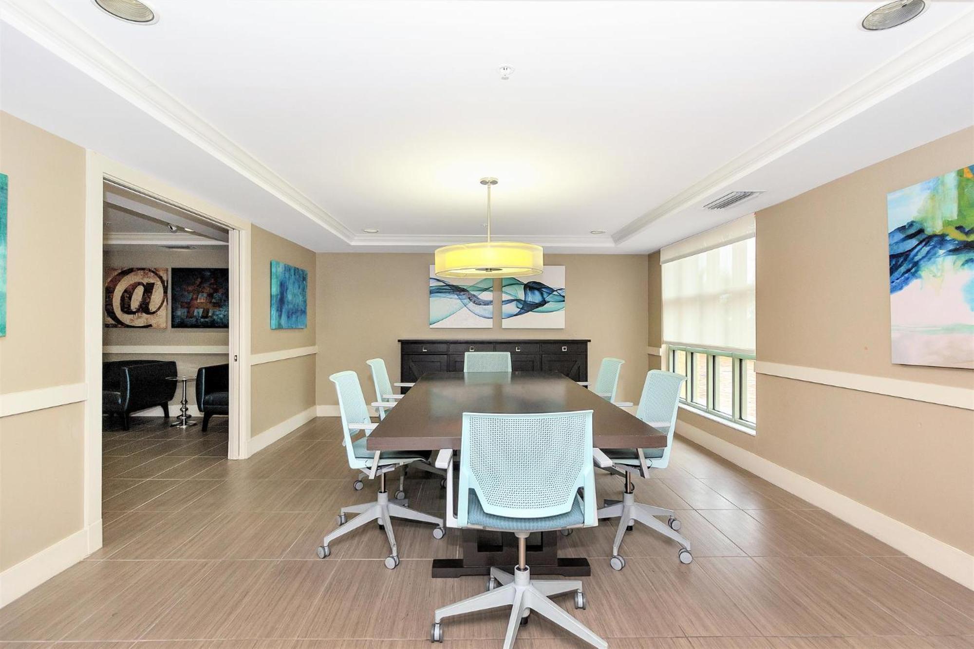 Dharma Home Suites Coral Gables At Gables Grand Plaza Miami Oda fotoğraf