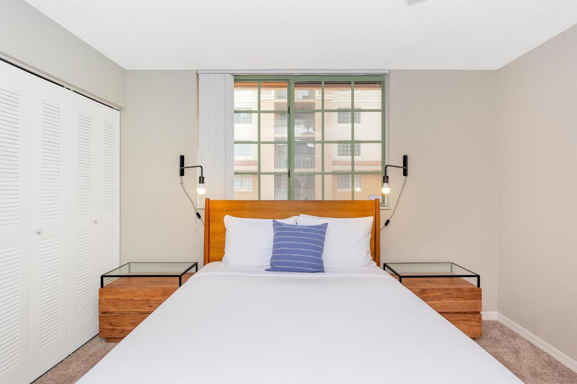Dharma Home Suites Coral Gables At Gables Grand Plaza Miami Oda fotoğraf