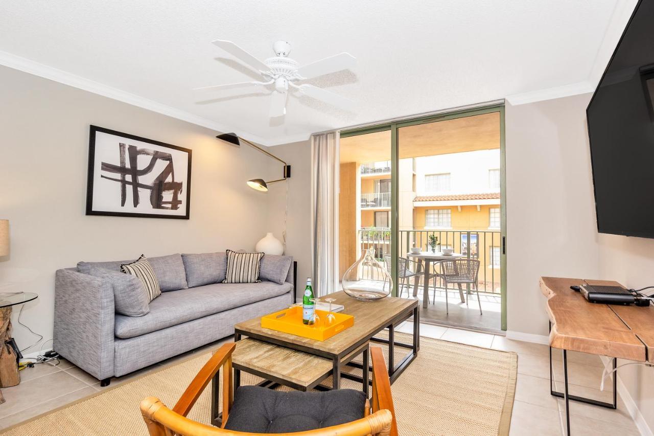 Dharma Home Suites Coral Gables At Gables Grand Plaza Miami Dış mekan fotoğraf
